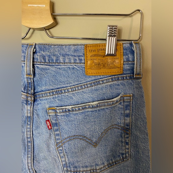 Levi’s Wedgie Jeans - Picture 4 of 9